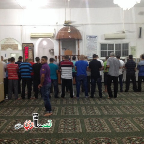 كفرقاسم : اجواء رمضانية من صلاة التراويح من مسجد عثمان بن عفان 